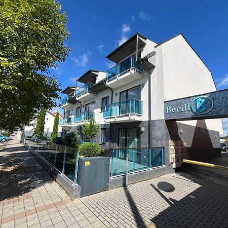 Berill Crystal Apartman Sárvár Exteriér fotografie